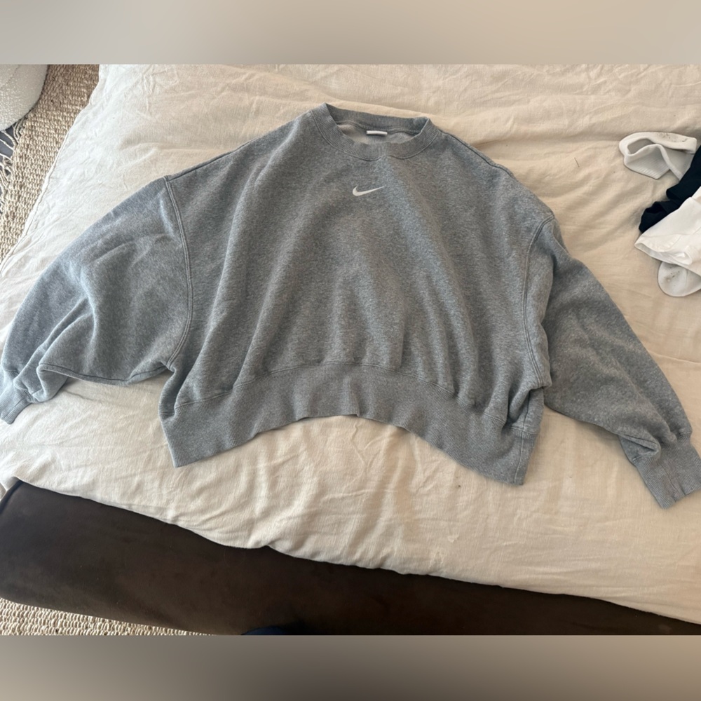 Nike Heather Gray Crewneck